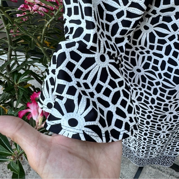 TACERA. NWT. Black & White Midi dress w/ Bell Sleeves.Crisscross straps … - Picture 6 of 14